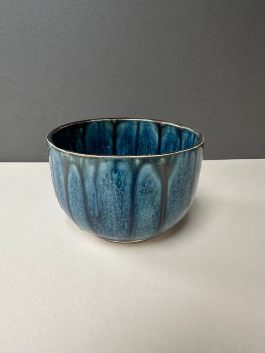 Blue glazed lustre bowl
